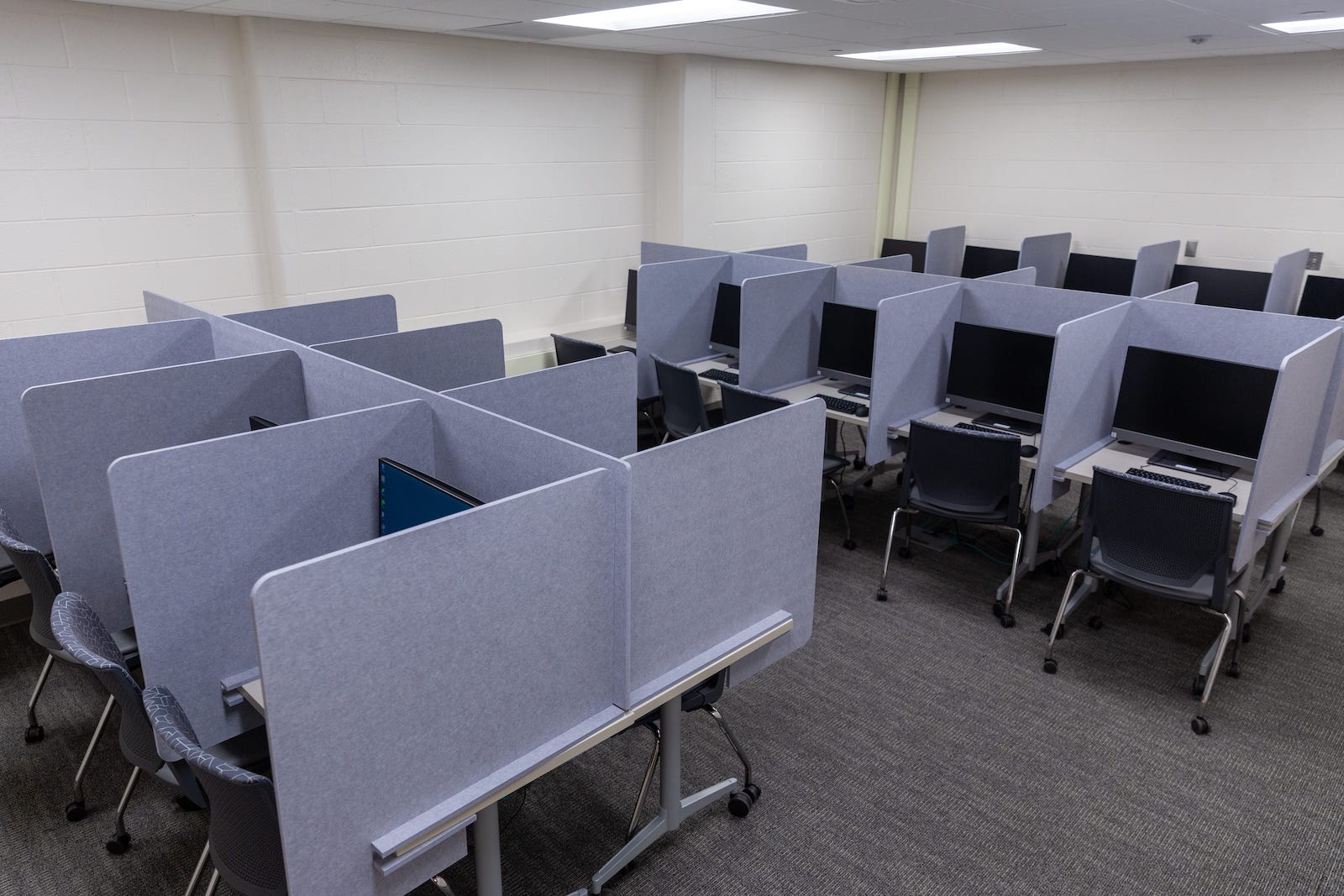 Broad Behavioral Lab computer room