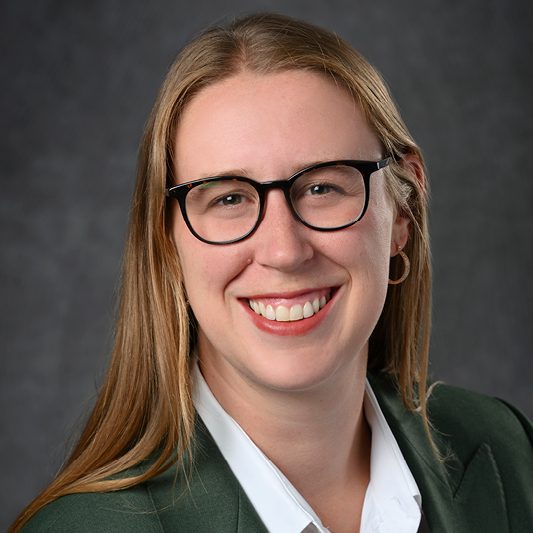 Anne Dohmen headshot