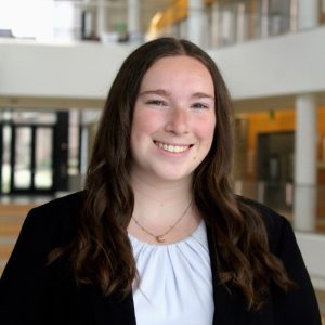 Colleen Andrews headshot