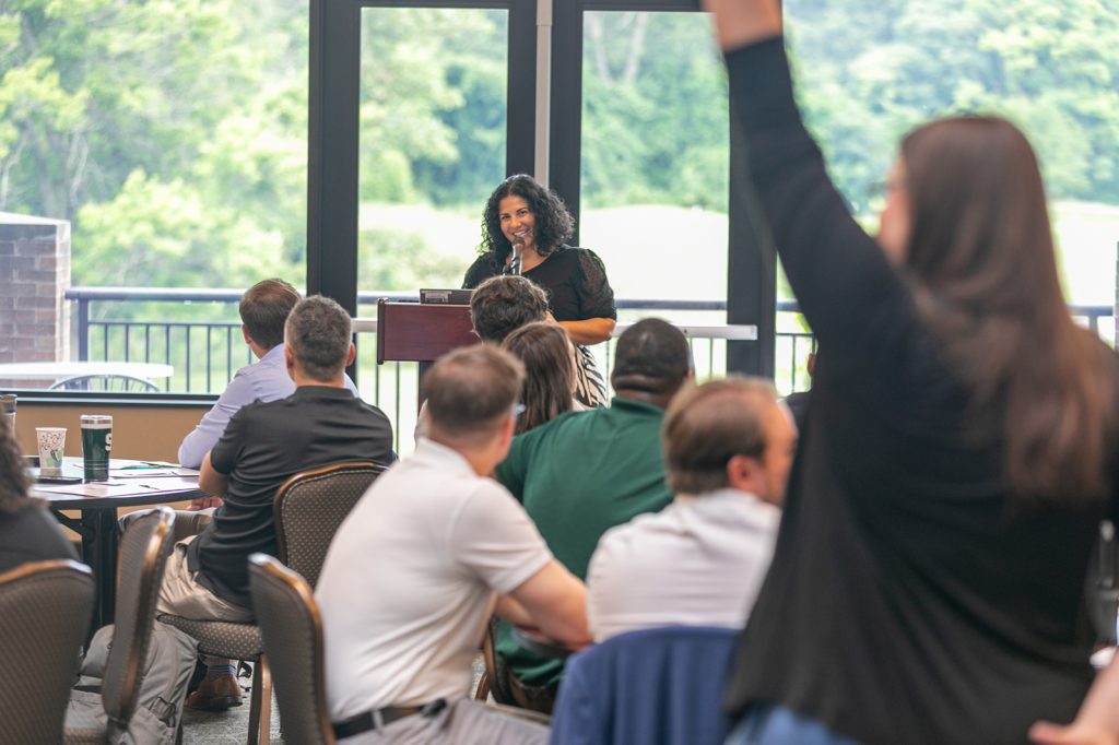Amy Yousif Joa speaking to EMBA students
