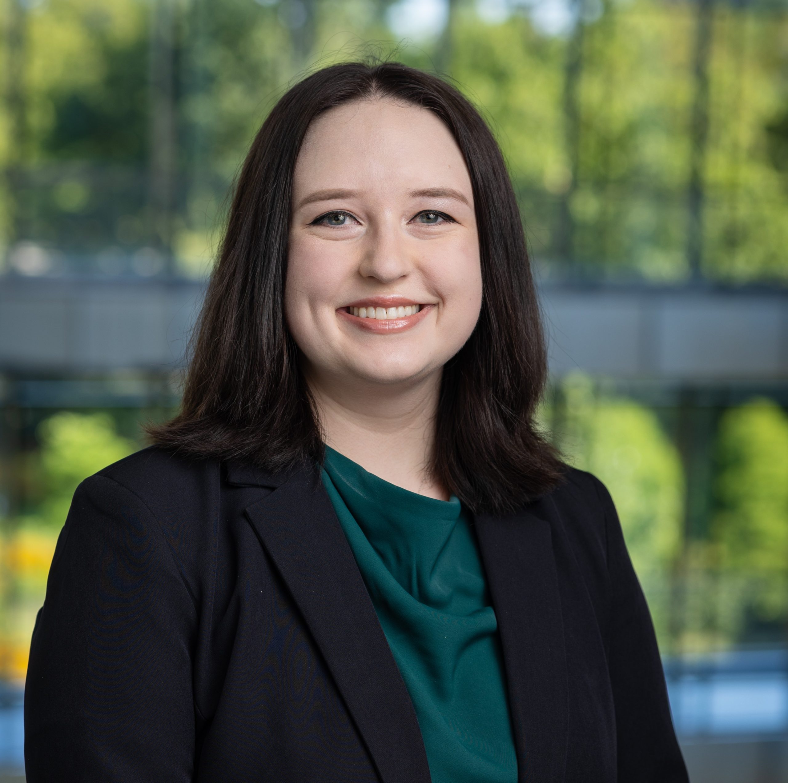 caroline berish headshot MBA